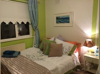EasyRoommate IE - Clean comfortable double bed in friendly house close to 39 bus routes and all amenitites, Dublin - €680 pcm