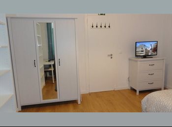 EasyQuarto PT - 2 Quartos na Rua Latino Coelho - Holanda 420€ e Italia 390€, Lisboa - 390 € Por mês