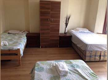 EasyRoommate UK - TRIPLE ROOM for friends - All bills included!!, Leytonstone - £909 pcm