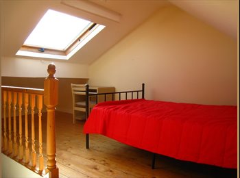 EasyRoommate UK - 1 Bedroom in a 4 Bed Student House, Kensington Fields, Kensington - £325 pcm