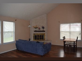 EasyRoommate US - Southbelt Ellington/League City, Southbelt/Ellington - $450 pm