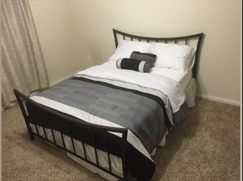 EasyRoommate US - Master Bedroom for Young Professionals near Downtown, Central Southwest - $800 pm